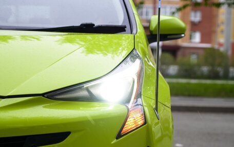 Toyota Prius IV XW50, 2016 год, 1 800 000 рублей, 11 фотография