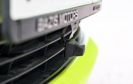 Toyota Prius IV XW50, 2016 год, 1 800 000 рублей, 13 фотография