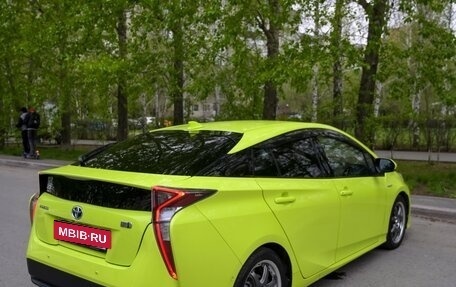 Toyota Prius IV XW50, 2016 год, 1 800 000 рублей, 8 фотография