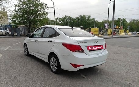 Hyundai Solaris II рестайлинг, 2016 год, 900 000 рублей, 5 фотография