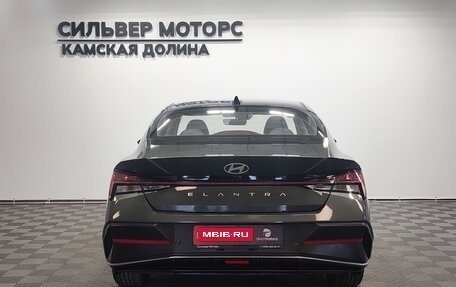 Hyundai Elantra, 2023 год, 2 540 000 рублей, 8 фотография