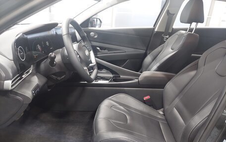 Hyundai Elantra, 2023 год, 2 540 000 рублей, 17 фотография