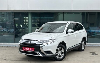 Mitsubishi Outlander III рестайлинг 3, 2019 год, 2 169 000 рублей, 1 фотография