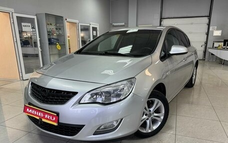 Opel Astra J, 2011 год, 590 000 рублей, 1 фотография