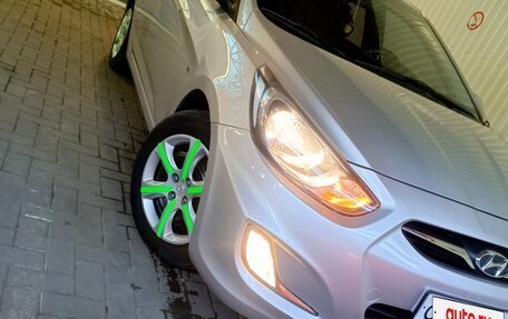 Hyundai Solaris II рестайлинг, 2012 год, 899 999 рублей, 8 фотография