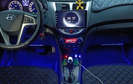 Hyundai Solaris II рестайлинг, 2012 год, 899 999 рублей, 2 фотография