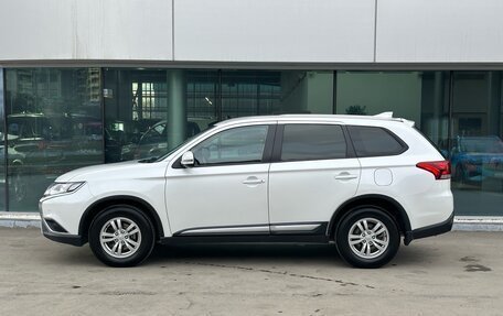 Mitsubishi Outlander III рестайлинг 3, 2019 год, 2 169 000 рублей, 8 фотография