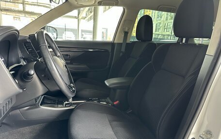Mitsubishi Outlander III рестайлинг 3, 2019 год, 2 169 000 рублей, 9 фотография