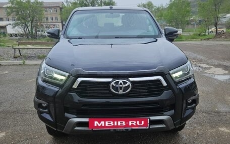 Toyota Hilux VIII, 2020 год, 3 200 000 рублей, 2 фотография