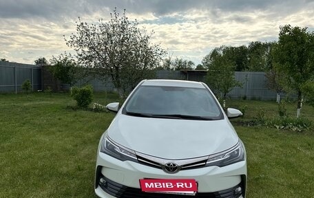 Toyota Corolla, 2016 год, 1 950 000 рублей, 2 фотография