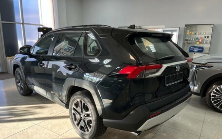 Toyota RAV4, 2023 год, 4 390 000 рублей, 4 фотография