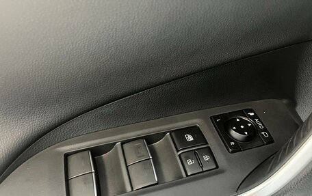 Toyota RAV4, 2023 год, 4 390 000 рублей, 17 фотография