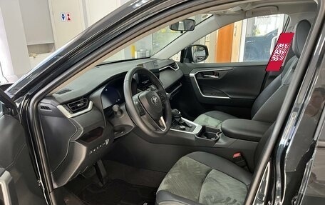Toyota RAV4, 2023 год, 4 390 000 рублей, 18 фотография