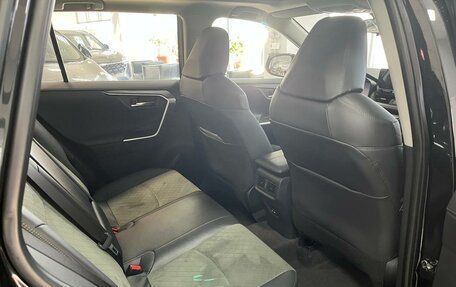 Toyota RAV4, 2023 год, 4 390 000 рублей, 21 фотография