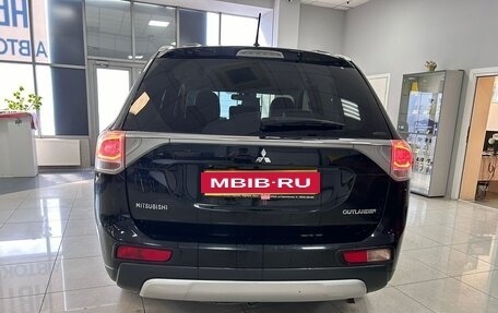 Mitsubishi Outlander III рестайлинг 3, 2014 год, 1 549 000 рублей, 4 фотография
