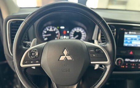 Mitsubishi Outlander III рестайлинг 3, 2014 год, 1 549 000 рублей, 14 фотография