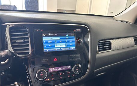 Mitsubishi Outlander III рестайлинг 3, 2014 год, 1 549 000 рублей, 12 фотография