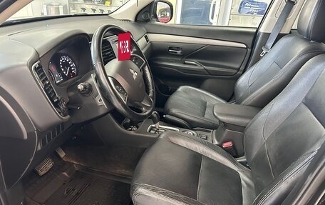 Mitsubishi Outlander III рестайлинг 3, 2014 год, 1 549 000 рублей, 7 фотография