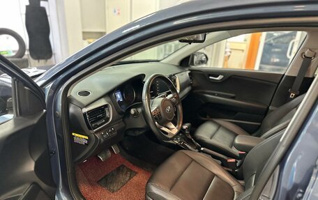 KIA Stonic, 2018 год, 1 770 000 рублей, 9 фотография