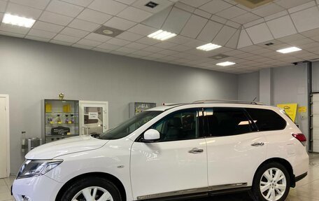 Nissan Pathfinder, 2015 год, 2 299 000 рублей, 2 фотография