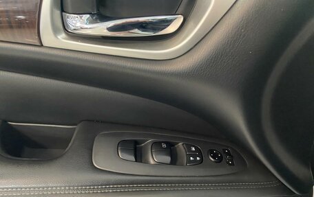Nissan Pathfinder, 2015 год, 2 299 000 рублей, 14 фотография