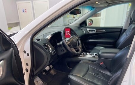 Nissan Pathfinder, 2015 год, 2 299 000 рублей, 10 фотография