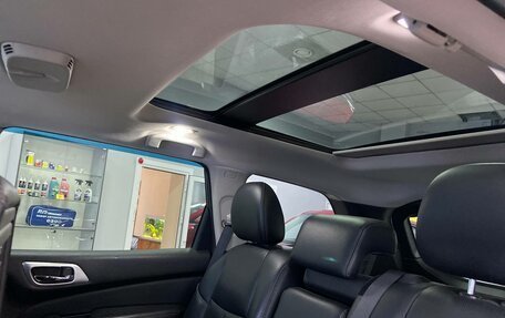 Nissan Pathfinder, 2015 год, 2 299 000 рублей, 13 фотография