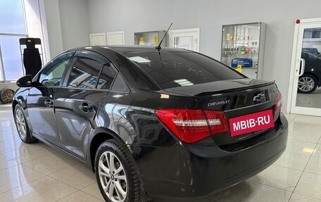 Chevrolet Cruze II, 2011 год, 689 000 рублей, 3 фотография
