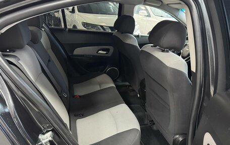 Chevrolet Cruze II, 2011 год, 689 000 рублей, 18 фотография