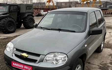 Chevrolet Niva I рестайлинг, 2018 год, 830 000 рублей, 1 фотография