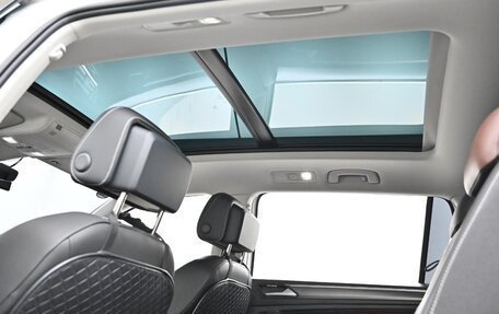 Volkswagen Tiguan II, 2022 год, 2 860 000 рублей, 13 фотография