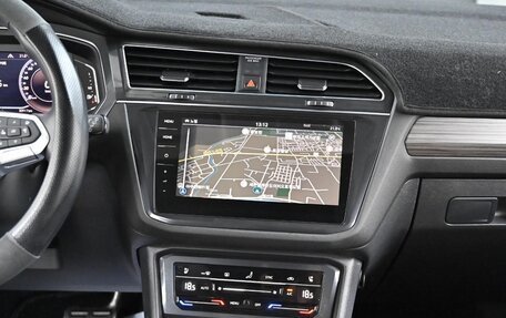 Volkswagen Tiguan II, 2022 год, 2 860 000 рублей, 10 фотография