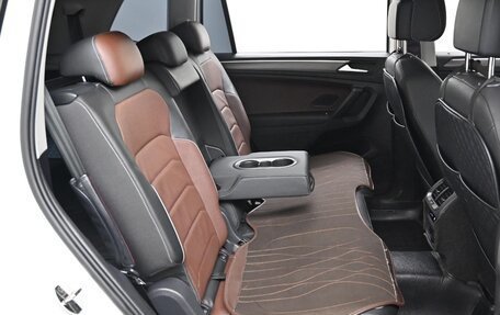 Volkswagen Tiguan II, 2022 год, 2 860 000 рублей, 8 фотография