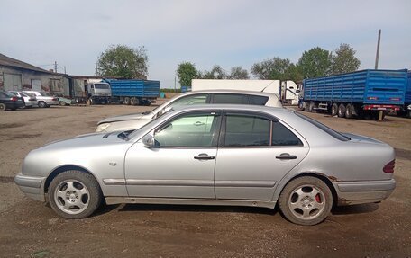 Mercedes-Benz E-Класс, 1997 год, 700 000 рублей, 3 фотография