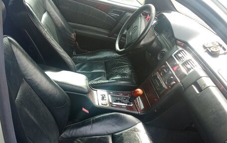 Mercedes-Benz E-Класс, 1997 год, 700 000 рублей, 13 фотография