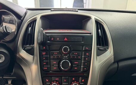 Opel Astra J, 2011 год, 590 000 рублей, 11 фотография