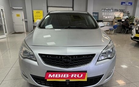 Opel Astra J, 2011 год, 590 000 рублей, 8 фотография