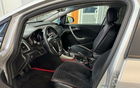 Opel Astra J, 2011 год, 590 000 рублей, 15 фотография