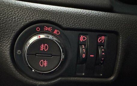 Opel Astra J, 2011 год, 590 000 рублей, 13 фотография