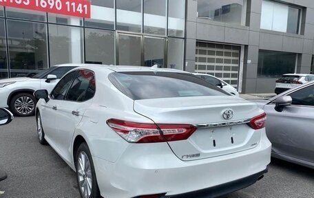 Toyota Camry, 2021 год, 2 379 500 рублей, 2 фотография