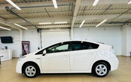Toyota Prius, 2011 год, 1 329 000 рублей, 3 фотография