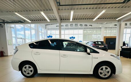 Toyota Prius, 2011 год, 1 329 000 рублей, 7 фотография