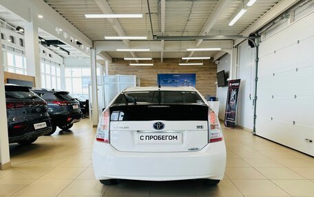 Toyota Prius, 2011 год, 1 329 000 рублей, 5 фотография
