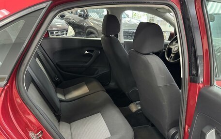 Volkswagen Polo VI (EU Market), 2011 год, 720 000 рублей, 18 фотография
