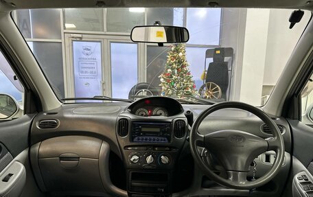 Toyota FunCargo, 2000 год, 530 000 рублей, 10 фотография