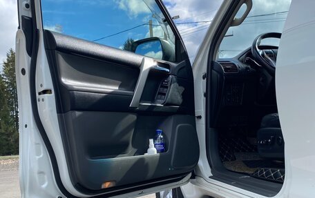 Toyota Land Cruiser Prado 150 рестайлинг 2, 2013 год, 3 599 000 рублей, 14 фотография