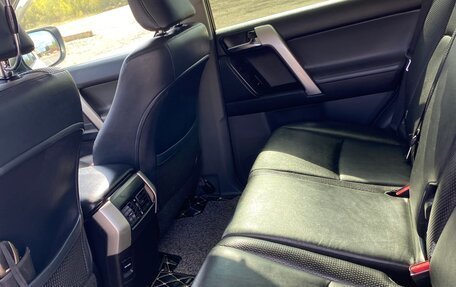 Toyota Land Cruiser Prado 150 рестайлинг 2, 2013 год, 3 599 000 рублей, 12 фотография