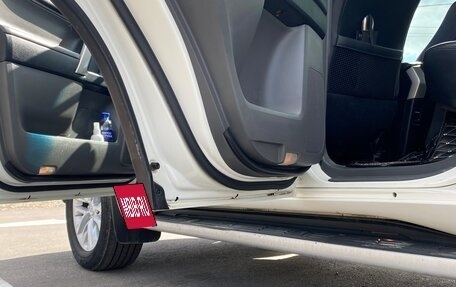 Toyota Land Cruiser Prado 150 рестайлинг 2, 2013 год, 3 599 000 рублей, 13 фотография