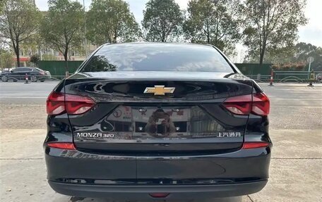 Chevrolet Monza, 2022 год, 1 300 000 рублей, 5 фотография