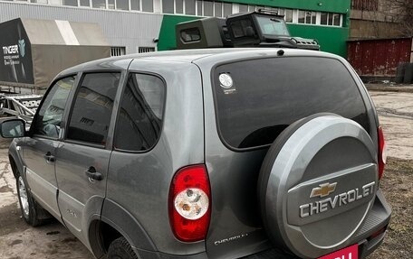 Chevrolet Niva I рестайлинг, 2018 год, 830 000 рублей, 2 фотография